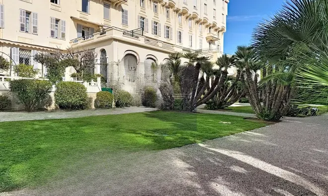 Недвижимость House Cannes République: 24