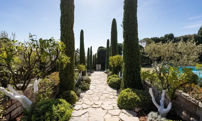 Недвижимость Villa Croix des Gardes: 26