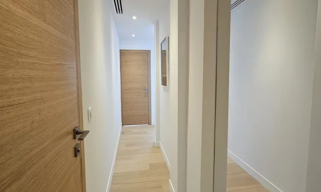 Недвижимость Villa République Cannes: 17