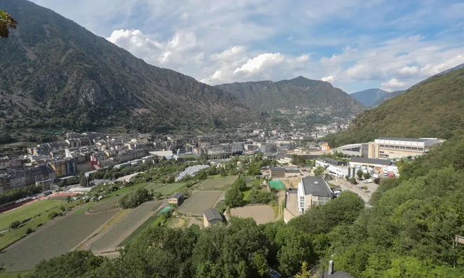 Недвижимость Chalet for sale in Andorra la Vella, 5 bedrooms: 11