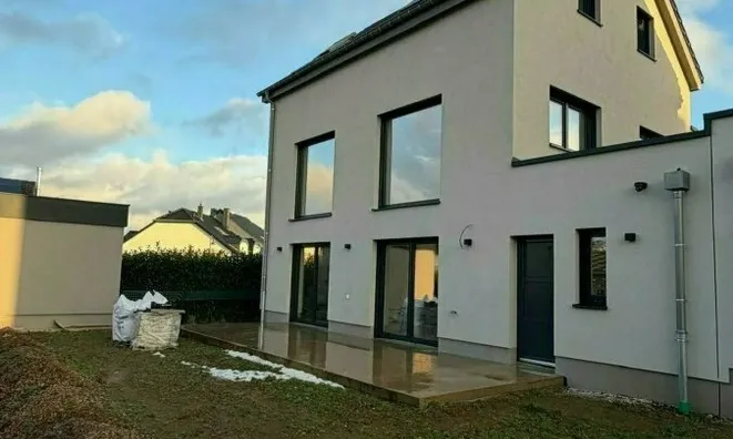 Недвижимость House 4 bedrooms for sale in Nocher: 2
