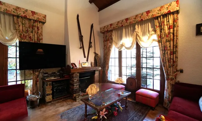 Недвижимость Chalet for sale in Andorra la Vella, 4 bedrooms: 4