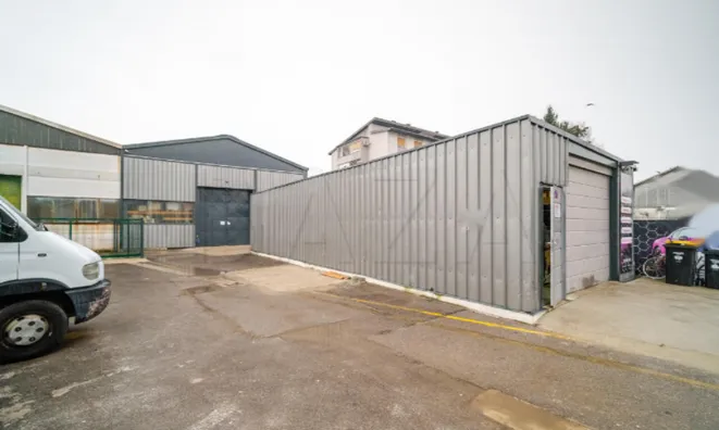 Недвижимость Коммерческое помещение Бежиград: 4