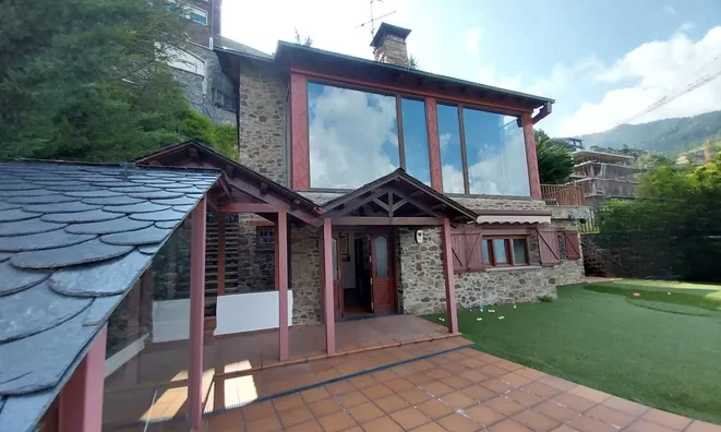 Недвижимость Chalet for sale in Escaldes Engordany, 4 bedrooms: 2