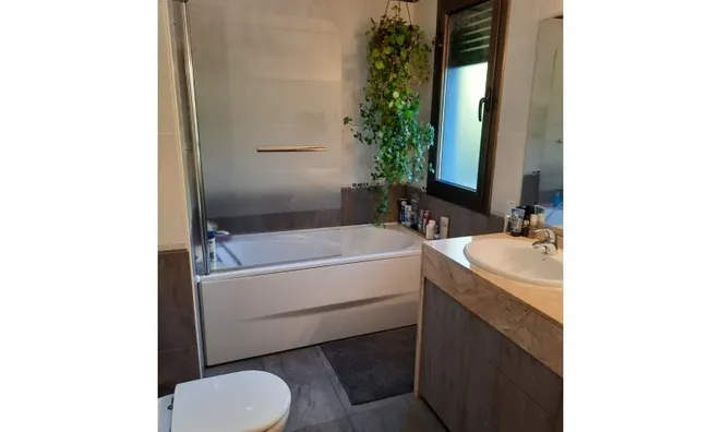 Недвижимость 4-bedroom house with garden, garage and lift in prime Andorra location: 10