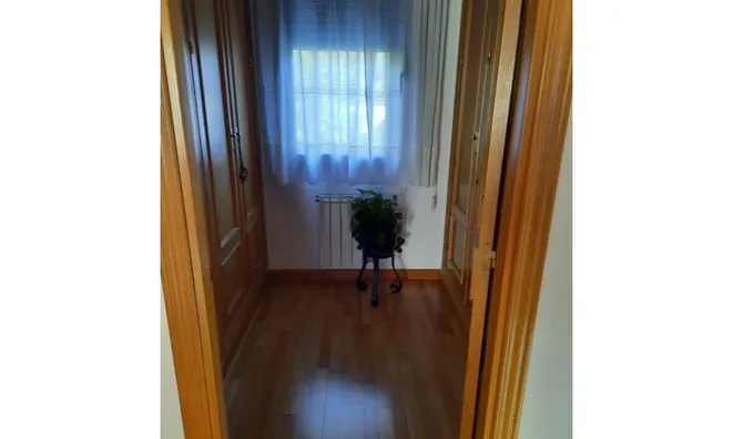 Недвижимость 4-bedroom house with garden, garage and lift in prime Andorra location: 12