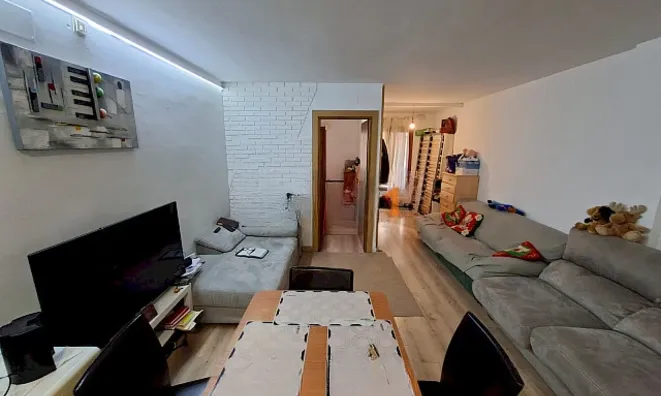 Недвижимость Apartment with parking and storage in Encamp: 2