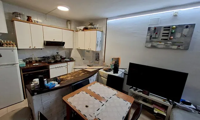 Недвижимость Apartment with parking and storage in Encamp: 4