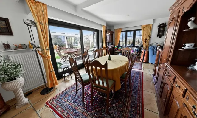 Недвижимость Villa 5 bedrooms for sale in Lintgen: 5