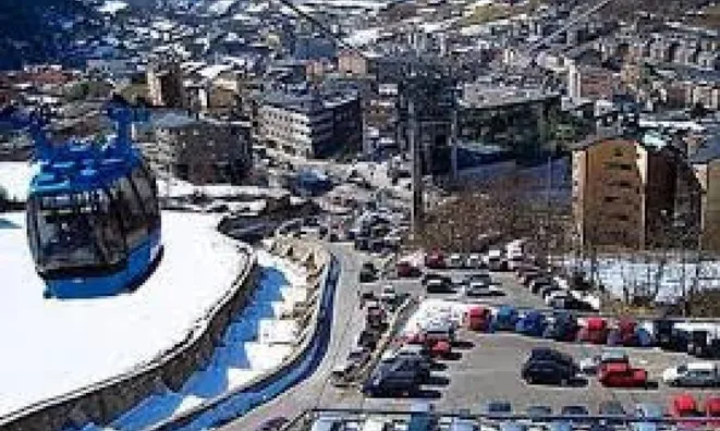 Недвижимость Modern 3-bedroom apartment in El Tarter: 2
