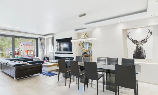 Недвижимость Triplex 4 bedrooms for sale in Hobscheid: 2
