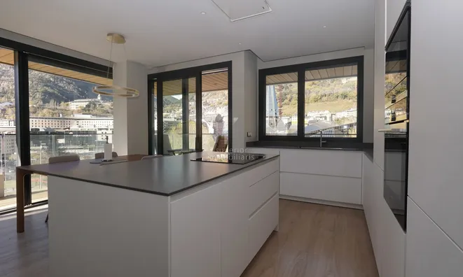 Недвижимость Apartment for sale in Escaldes Engordany with 3 bedrooms: 4