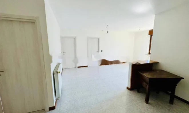 Недвижимость Квартира на улице Мандзони: 3