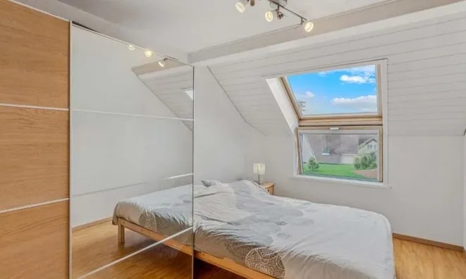 Недвижимость Attic flat 4.5 rooms: 6