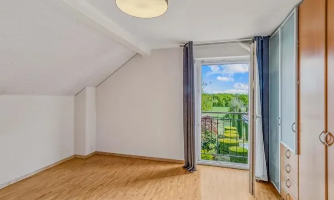 Недвижимость Attic flat 4.5 rooms: 7