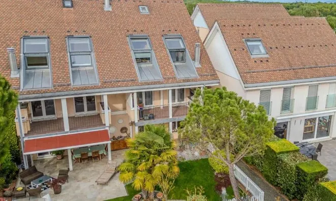Недвижимость Attic flat 4.5 rooms: 11