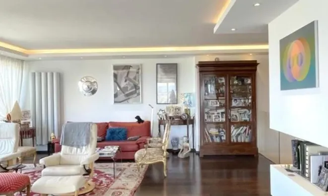 Недвижимость Attic flat 8 rooms: 4