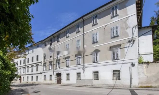 Недвижимость Квартира на улице Альвиано: 14