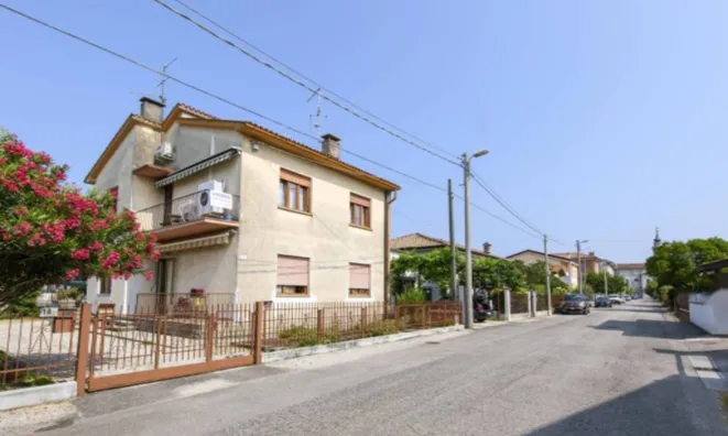 Недвижимость Квартира на улице Реале: 2