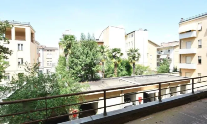 Недвижимость Четырехкомнатная на ул. Рома: 16