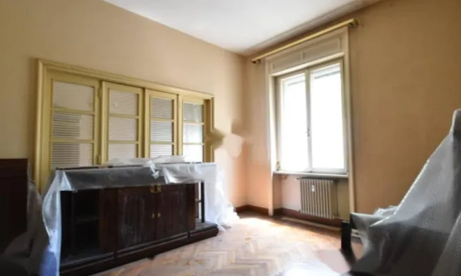 Недвижимость Четырехкомнатная на ул. Рома: 20