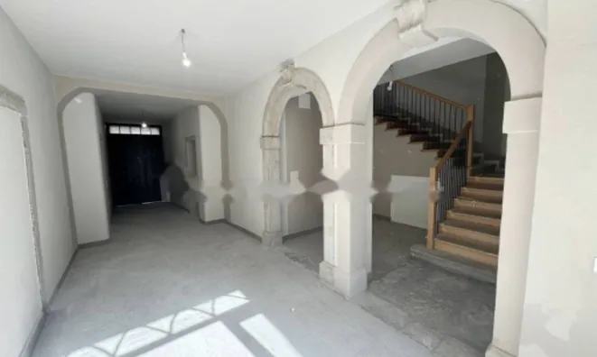 Недвижимость Квартира на улице Маццини: 3