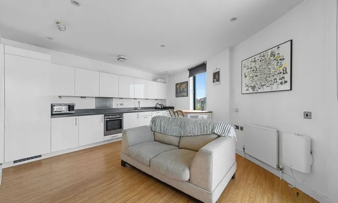 Недвижимость Cubitt Court, 100 Park Village East: 6