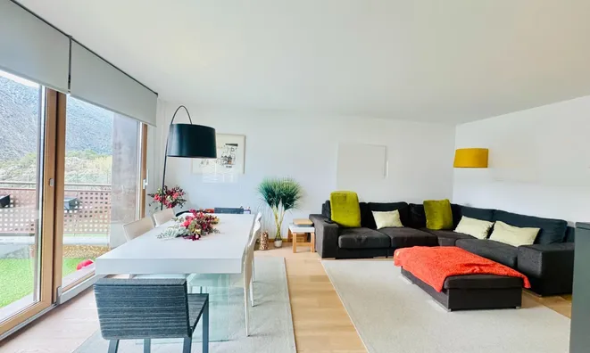 Недвижимость Ground floor flat in Escaldes with 4 bedrooms, sun and views, includes 2 parking spaces and storage: 2