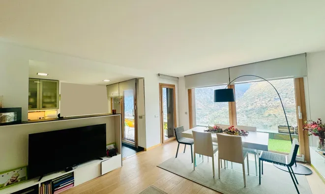 Недвижимость Ground floor flat in Escaldes with 4 bedrooms, sun and views, includes 2 parking spaces and storage: 4