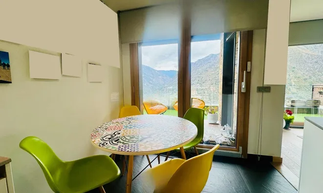 Недвижимость Ground floor flat in Escaldes with 4 bedrooms, sun and views, includes 2 parking spaces and storage: 10