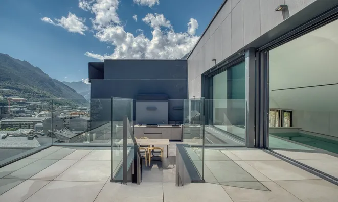 Недвижимость Triplex attic with private indoor pool: 7