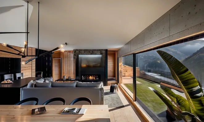 Недвижимость 3-sided house with large garage near Canillo center: 12