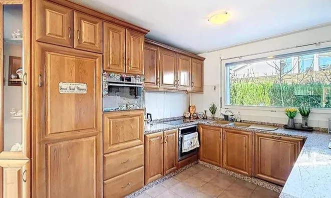Недвижимость Single house 7.5 rooms: 4