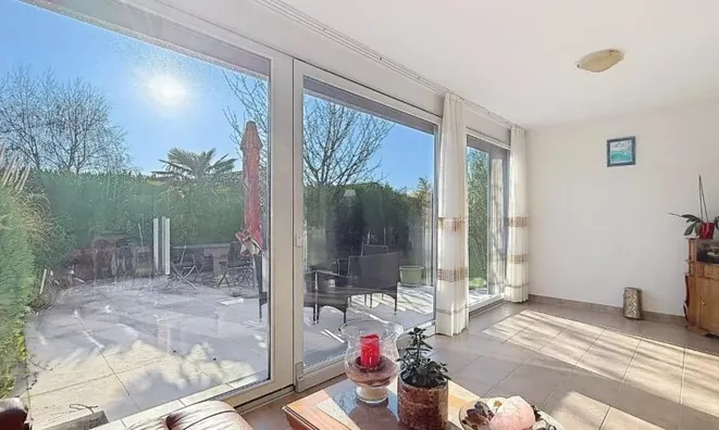 Недвижимость Single house 7.5 rooms: 6
