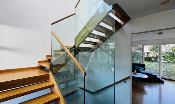 Недвижимость Bifamiliar house 6 rooms: 5