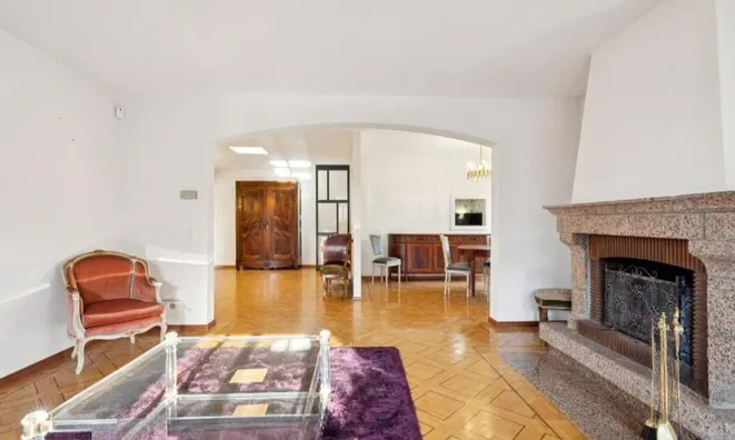 Недвижимость Single house 8 rooms: 4