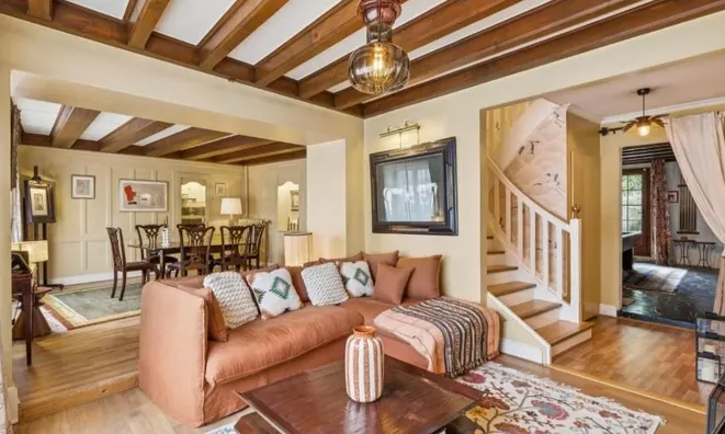 Недвижимость Single house 17 rooms: 3