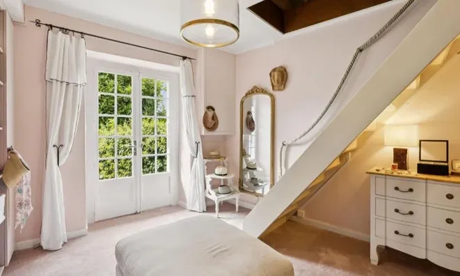Недвижимость Single house 17 rooms: 7