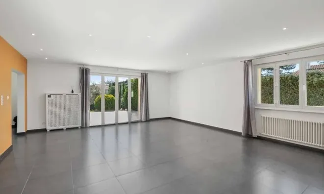 Недвижимость Villa 8 rooms: 3