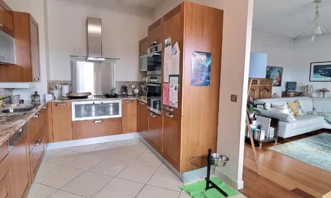 Недвижимость Apartment 4 rooms: 6