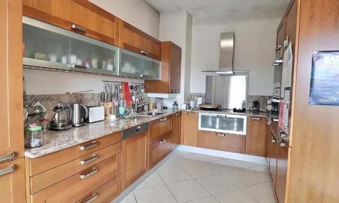 Недвижимость Apartment 4 rooms: 7