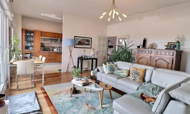 Недвижимость Apartment 4 rooms: 10