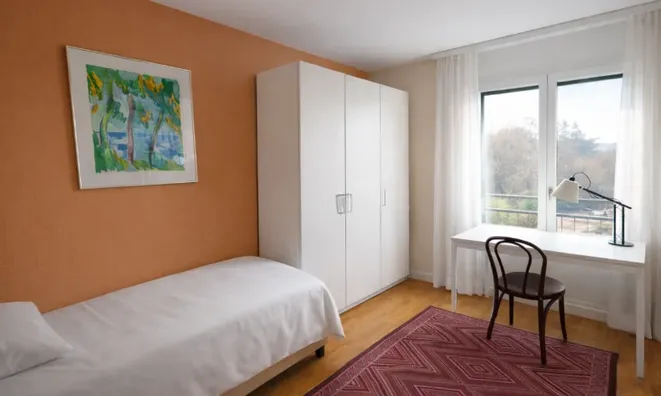Недвижимость Apartment 4 rooms: 5