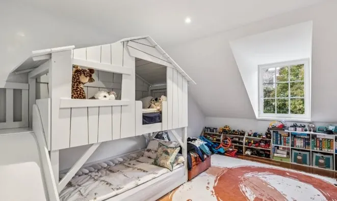 Недвижимость Single house 9 rooms: 4