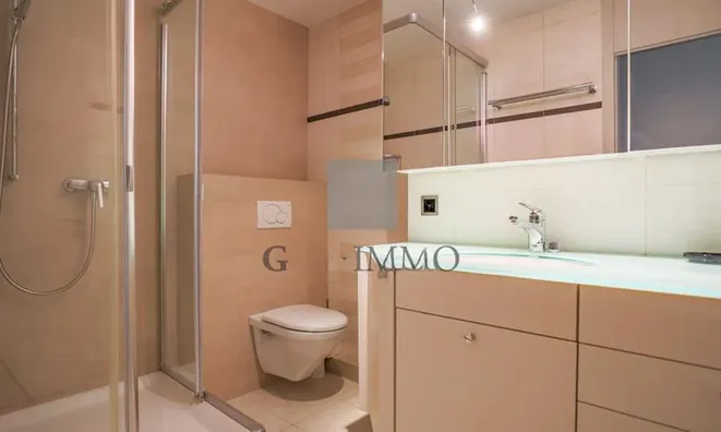 Недвижимость Apartment 6 rooms: 6