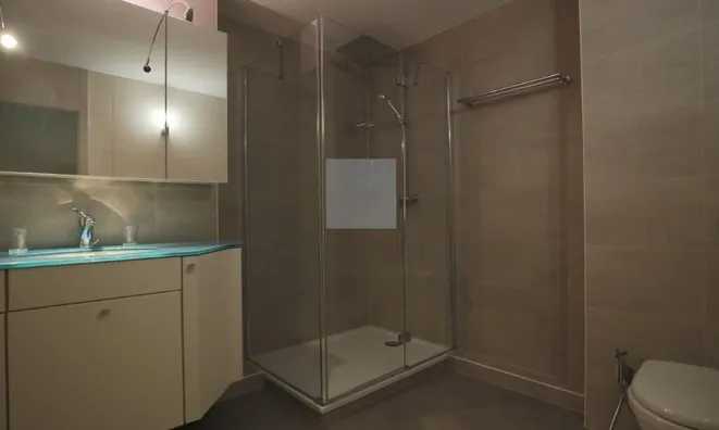Недвижимость Apartment 6 rooms: 8