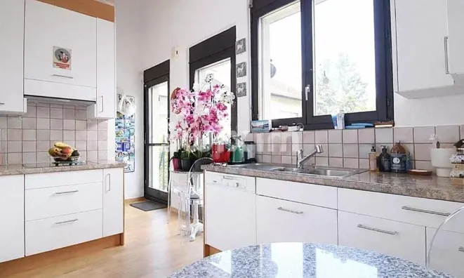 Недвижимость Single house 7 rooms: 2