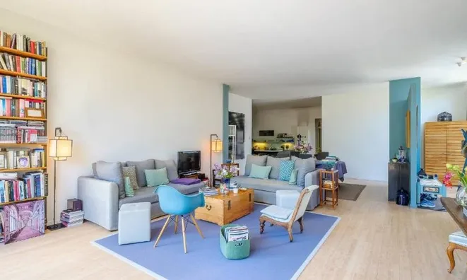 Недвижимость Apartment 6 rooms: 3