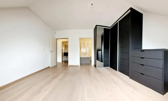 Недвижимость Attic flat 4 rooms: 10