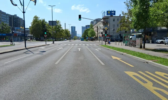 Недвижимость Торговое помещение в Бежиграде: 1